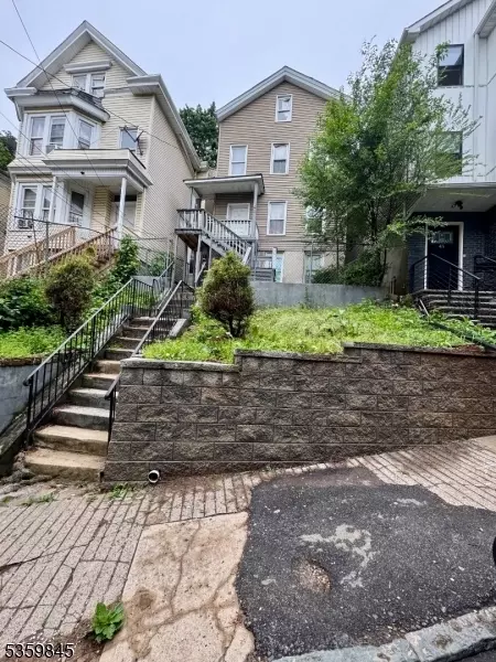 43 Cliff St, Paterson, NJ 07522