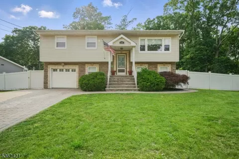 102 Murdock St, Fords, NJ 08863