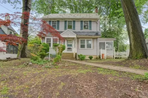 28 Forest Dr, Bloomfield, NJ 07003