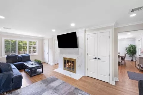 242 Park Ave, Berkeley Heights, NJ 07922 photo 11