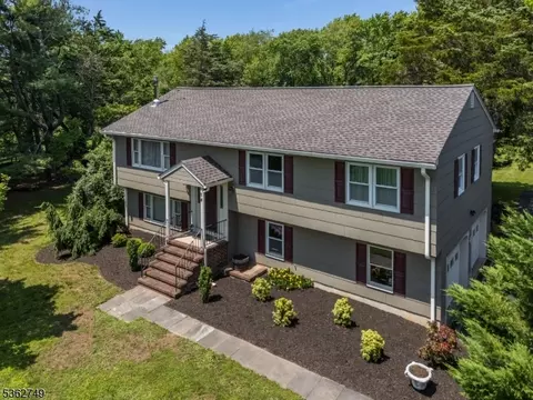 18 Sunset View Rd, Whitehouse Station, NJ 08889