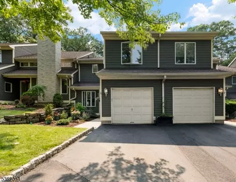 18 Inverrary Pl, Annandale, NJ 08801