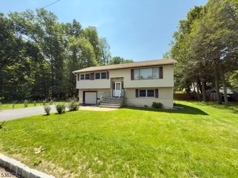 12 S Second Ave, Mine Hill, NJ 07803