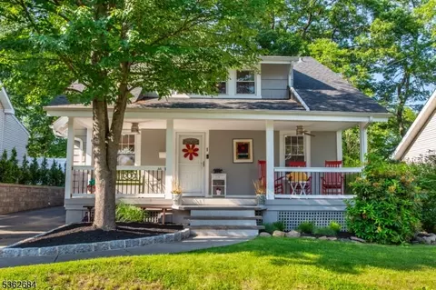 44 Lincoln Ave, Livingston, NJ 07039