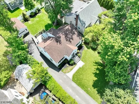710 Paramus Rd, Paramus, NJ 07652 photo 3