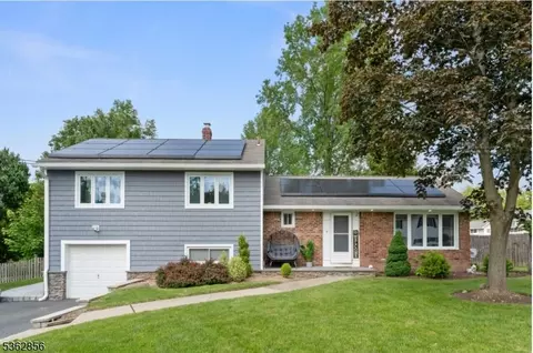 97 Knoll Ter, West Caldwell, NJ 07006