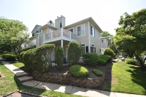 97 Wescott Rd, Bedminster, NJ 07921