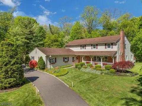 459 Ridge Rd, Watchung, NJ 07069