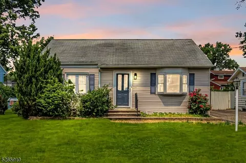 69 Lions Head Blvd, Wayne, NJ 07470