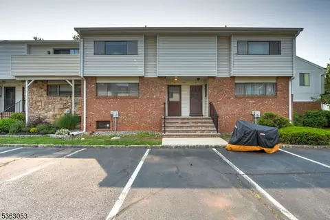 902 E Merritt Dr, Hillsborough, NJ 08844