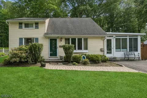 32 Charnwood Rd, New Providence, NJ 07974