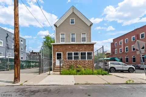 15 Taylor St, Newark, NJ 07104