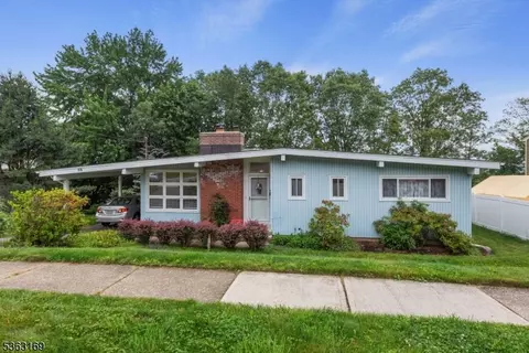 58 White Birch Dr, Rockaway, NJ 07866