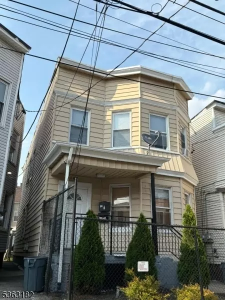 189 Governor St, Paterson, NJ 07501