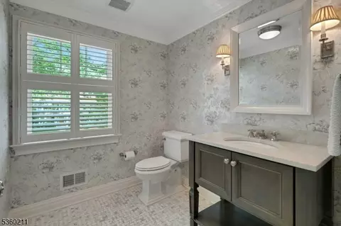 16 Sweetbriar Rd, Summit, NJ 07901 photo 24