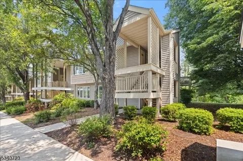57 Augusta Dr, Annandale, NJ 08801