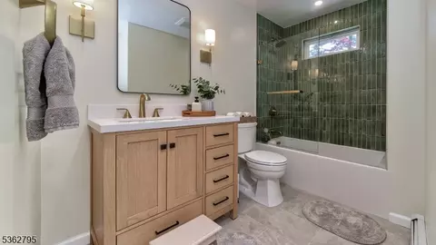 7 Knight Rd, Wayne, NJ 07470 photo 13