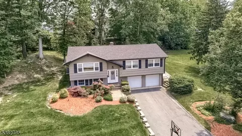 7 Knight Rd, Wayne, NJ 07470 photo 1