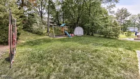 7 Knight Rd, Wayne, NJ 07470 photo 25
