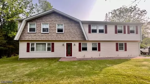 89 Mackerley Rd, Newton, NJ 07860