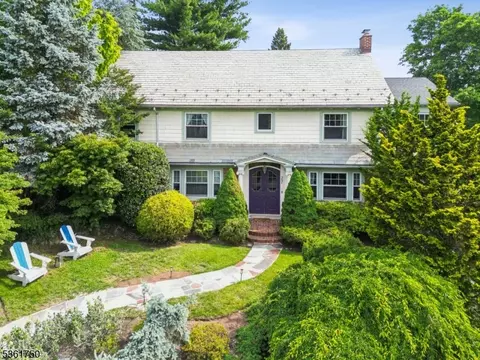 27 Fairway Dr, West Orange, NJ 07052