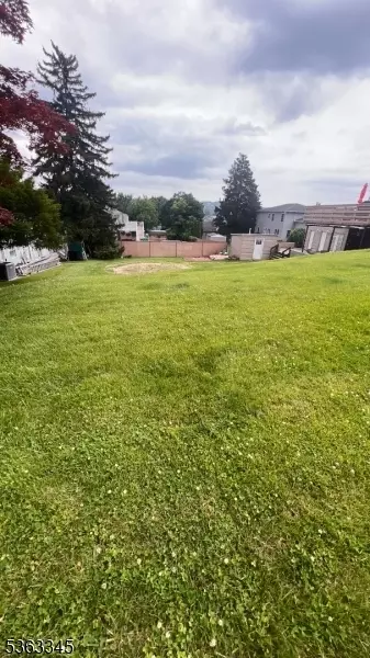 118 Crosby Ave, Totowa Boro, NJ 07512