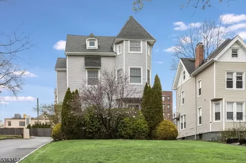 28 Forest St, Montclair, NJ 07042