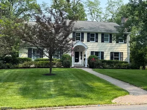 96 Portland Rd, Summit, NJ 07901