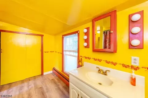 65 E Grand St, Hampton, NJ 08827 photo 17
