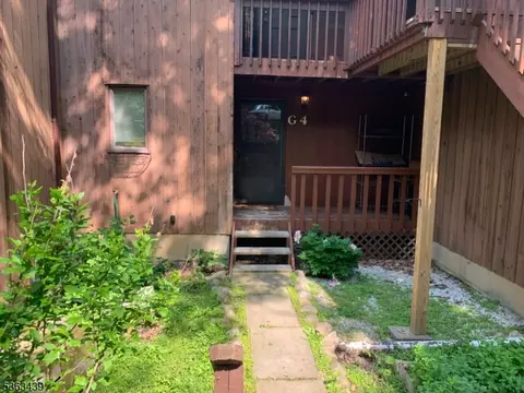 17 Village Way #4, Vernon, NJ 07462