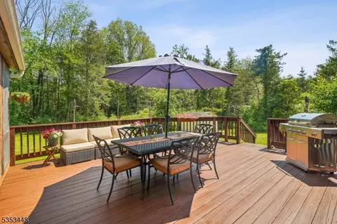65 Berkeley Cir, Basking Ridge, NJ 07920 photo 28