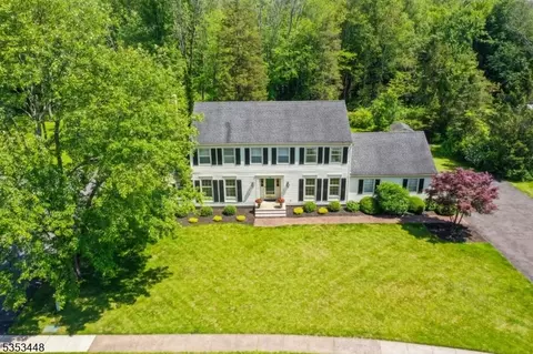 65 Berkeley Cir, Basking Ridge, NJ 07920 photo 2