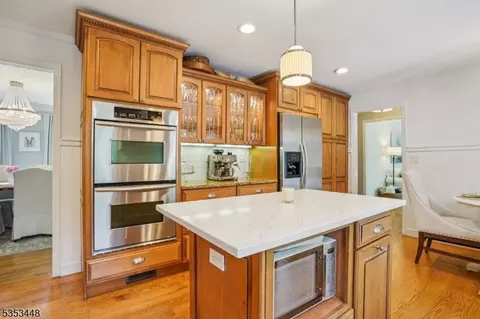 65 Berkeley Cir, Basking Ridge, NJ 07920 photo 11