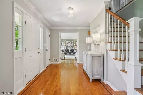 65 Berkeley Cir, Basking Ridge, NJ 07920 photo 3