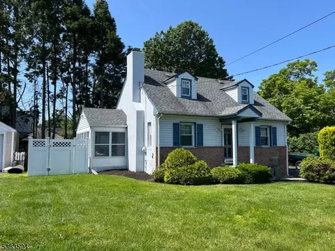 272 Warburton Ave, Hawthorne, NJ 07506