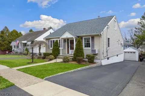 101 Pasadena Pl, Hawthorne, NJ 07506