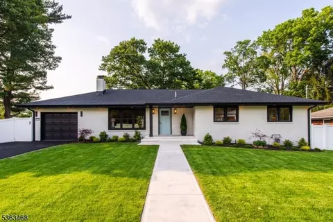 12 Hillcrest Dr, Little Falls, NJ 07424