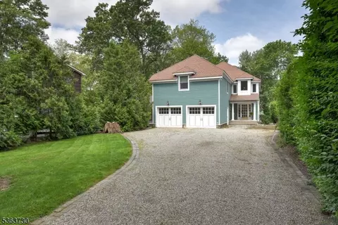 99 Cedar Lk E, Denville, NJ 07834