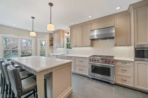 86 Cedar St, Millburn, NJ 07041 photo 4