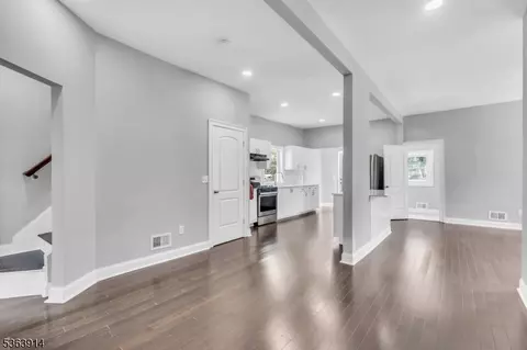 736 E 7th St, Plainfield, NJ 07062 photo 14
