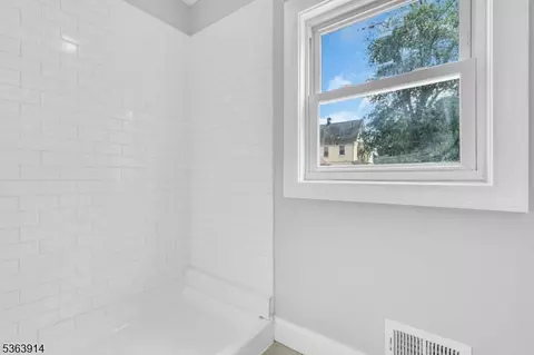 736 E 7th St, Plainfield, NJ 07062 photo 39