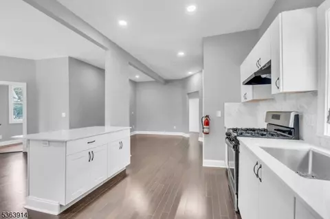 736 E 7th St, Plainfield, NJ 07062 photo 16