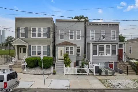 470 Mallory Ave, Jersey City, NJ 07306
