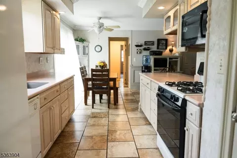 2 Monsey Rd, Flemington, NJ 08822 photo 8