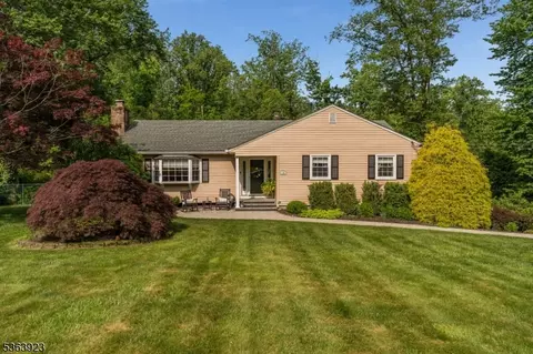 14 Linda Ter, Randolph, NJ 07869