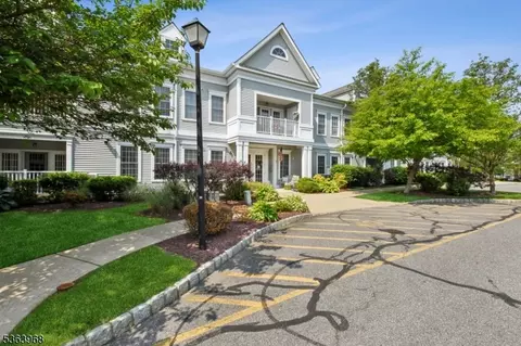 5003 Brookfield Glen Dr, Belvidere, NJ 07823