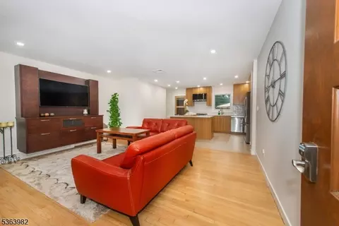 24 James St, Wayne, NJ 07470 photo 11