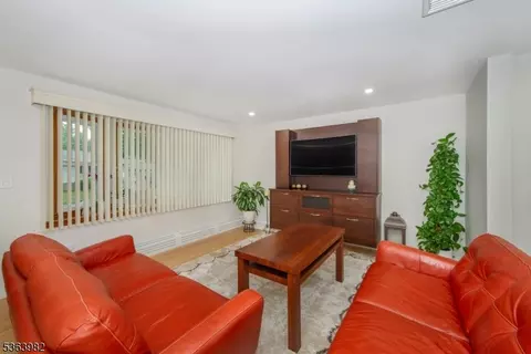 24 James St, Wayne, NJ 07470 photo 19