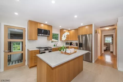 24 James St, Wayne, NJ 07470 photo 5