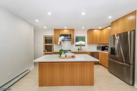 24 James St, Wayne, NJ 07470 photo 7